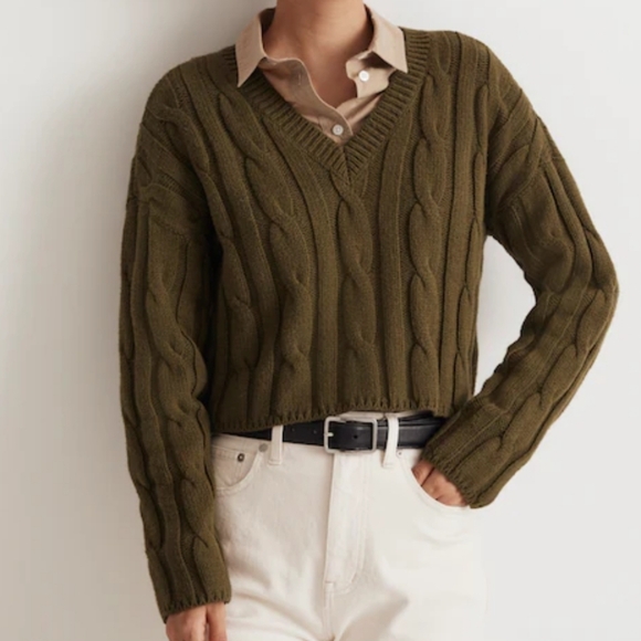 Madewell Sweaters - Madewell Cable Knit V Neck Crop Sweater